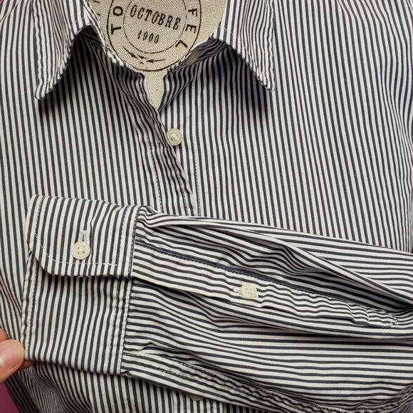 NWOT 💟 Gap Striped Shirt Blouse Top - Picture 5 of 9